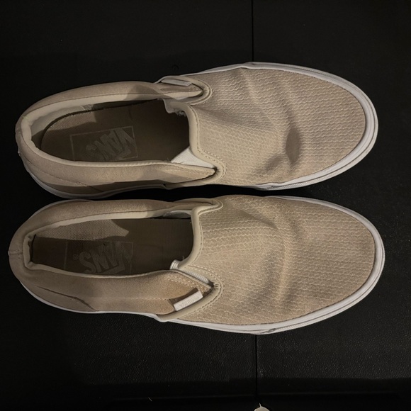 Vans - Picture 3 of 5